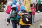 school children with backpack, backpack safety, how much should your child s backpack weigh scientists have the answer, Animation