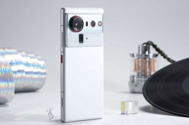 Nubia Z80 Ultra Launched with 7,200mAh Battery