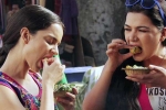 rainy season dish, what kind of food we eat in rainy season, these 5 foods should be avoided in monsoon to stay healthy, Vada pav