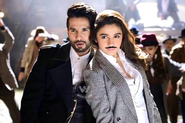 Why did Alia Bhatt cry?},{Why did Alia Bhatt cry?